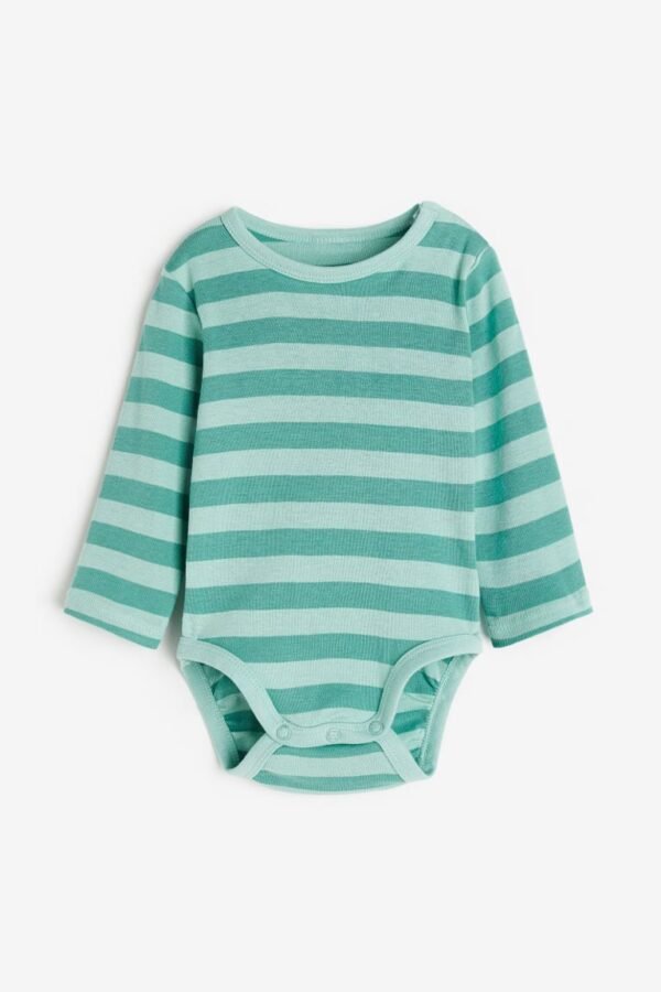 baby body suit