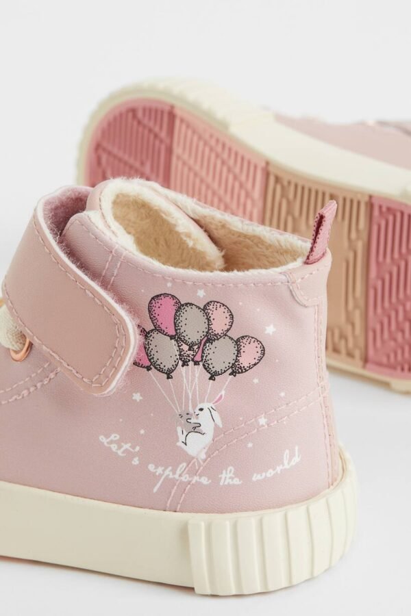 warm hi top baby
